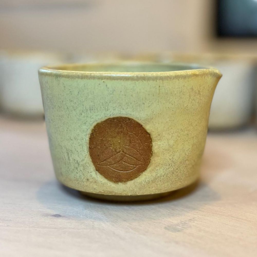 chawan para matcha con pico vertedor cerámica gres
